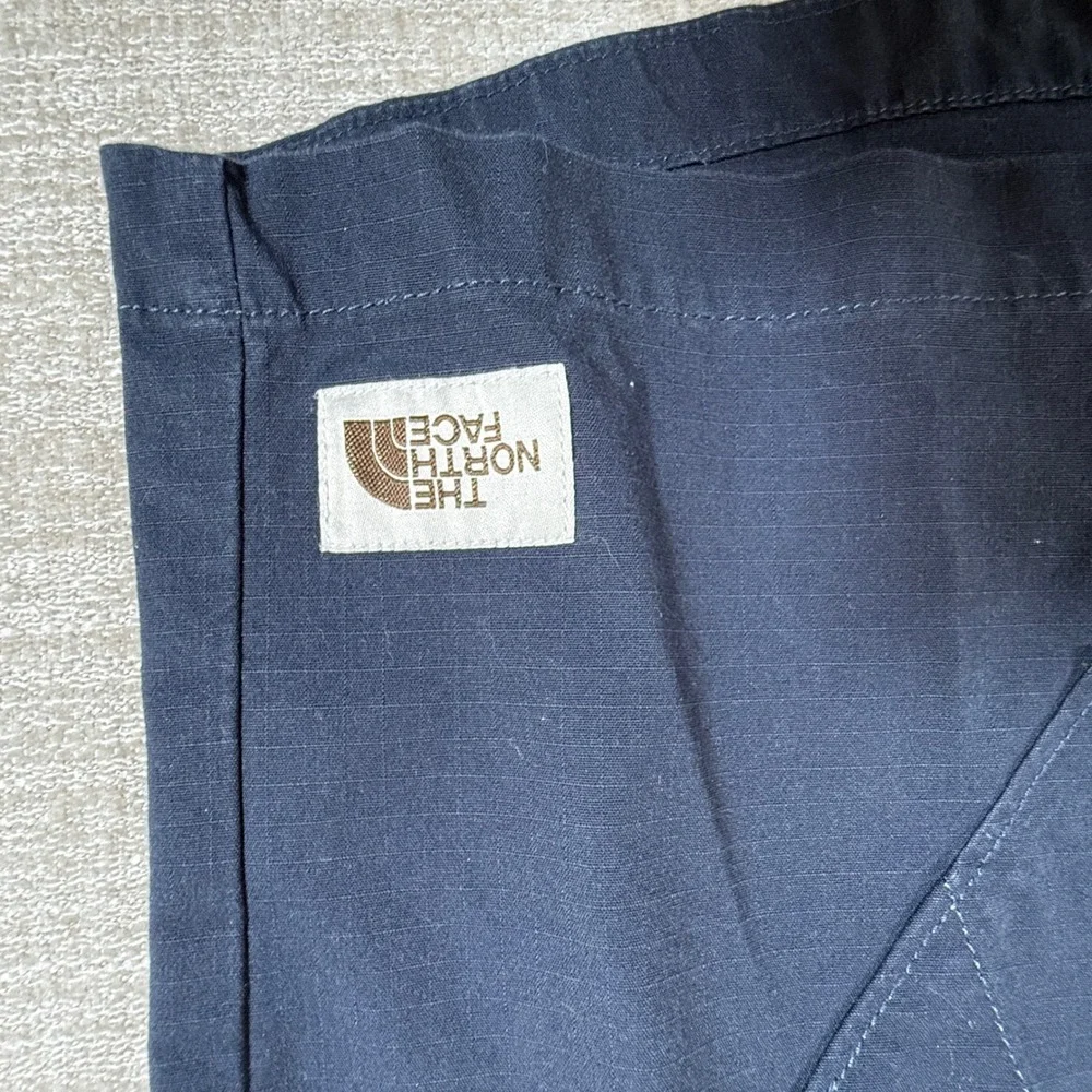 The North Face Anorak Mens Med Navy Blue 1/4 Zip Stretch Hooded L/S Jacket